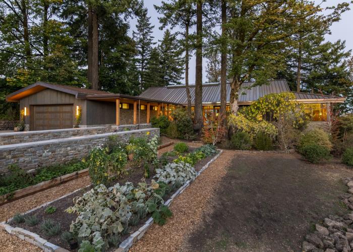 mt_hood_oregon_reclaimed_timber_frame_home_.jpg