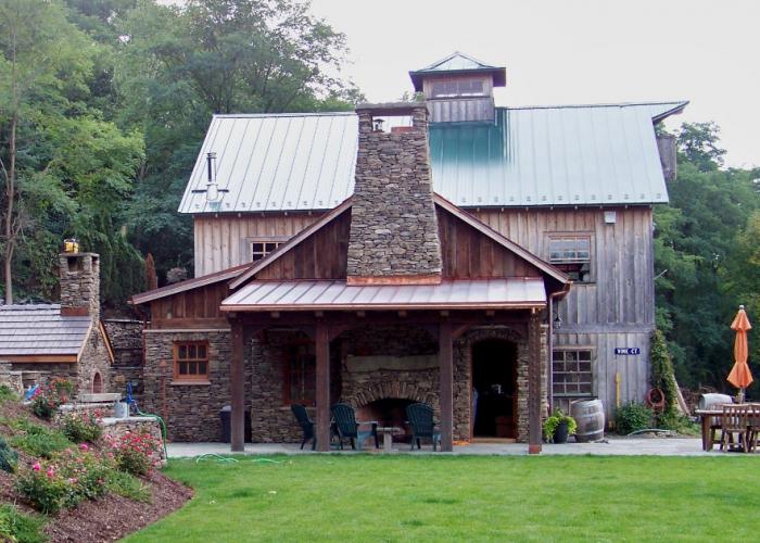 stone_barn_exterior.jpg